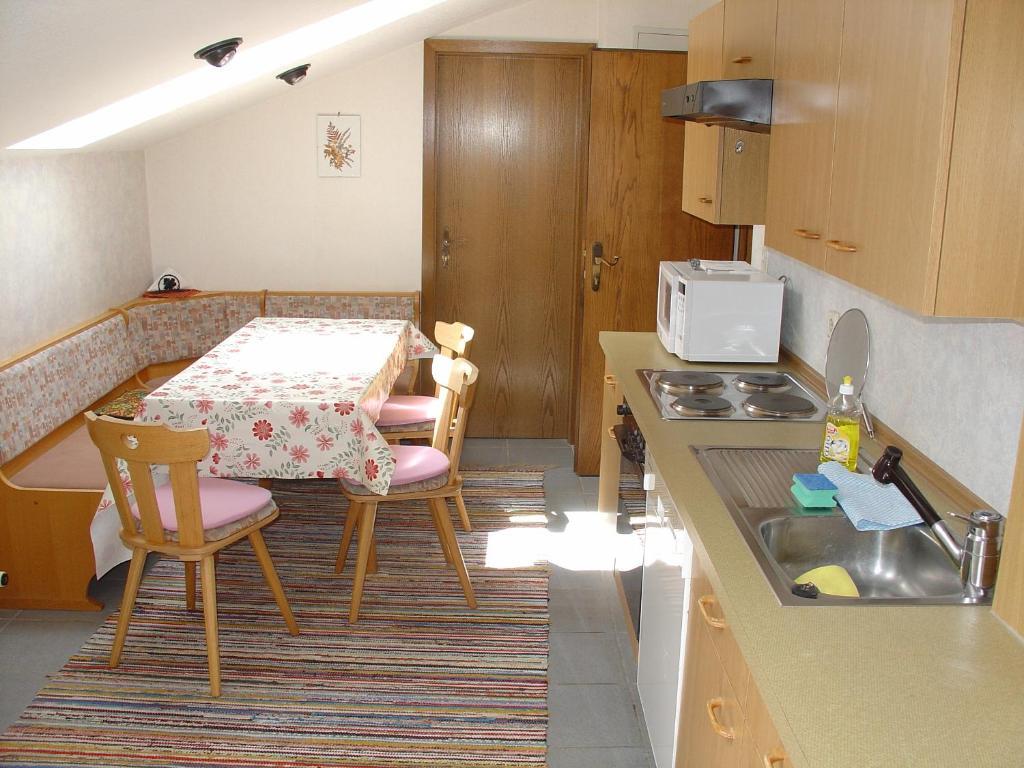 Landhaus Dickhardt Apartment Шладминг Стая снимка